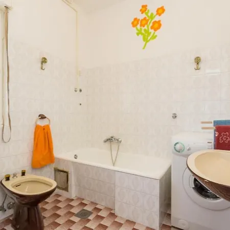 Tabea Apartment *